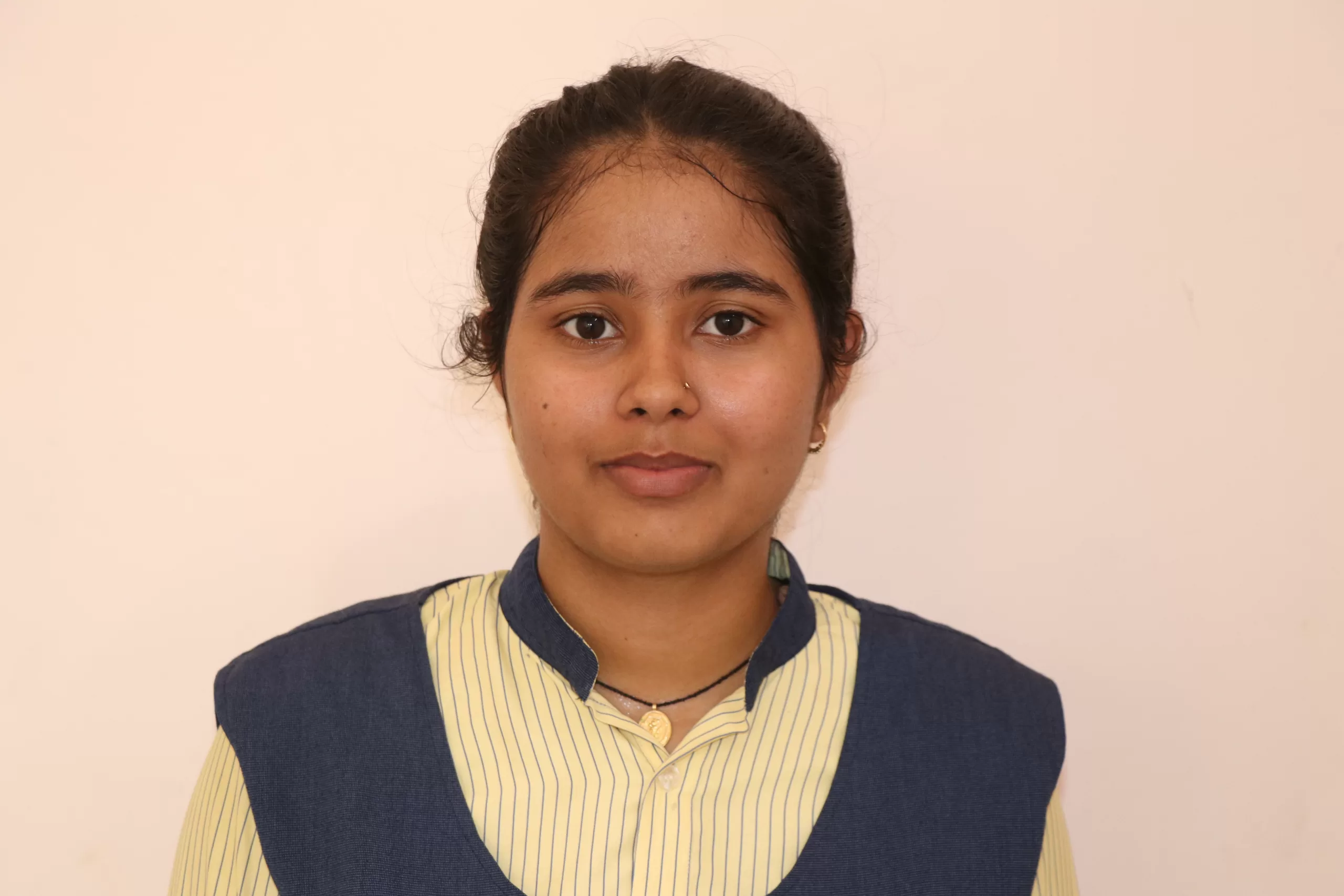 Maya Student From Vivekanand Public School